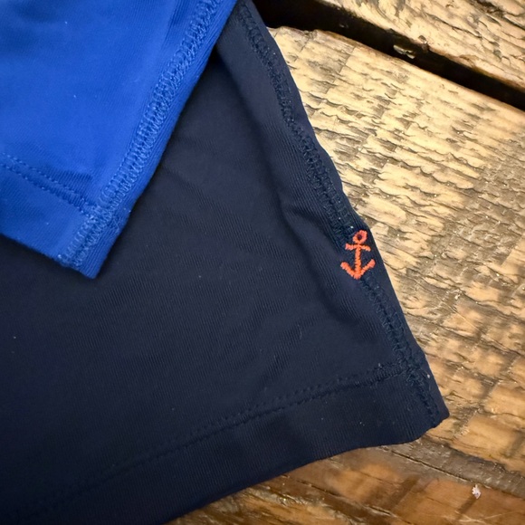 Crewcuts UPF 50 rashguard. Size 3 - Picture 4 of 4